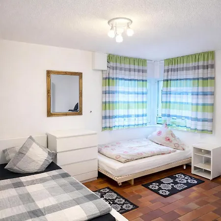 Apartamento Haus Check-inn *